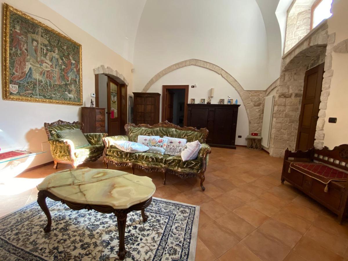 ジョヴィナッツォPalazzo Morola XIV Centuryアパートメント エクステリア 写真