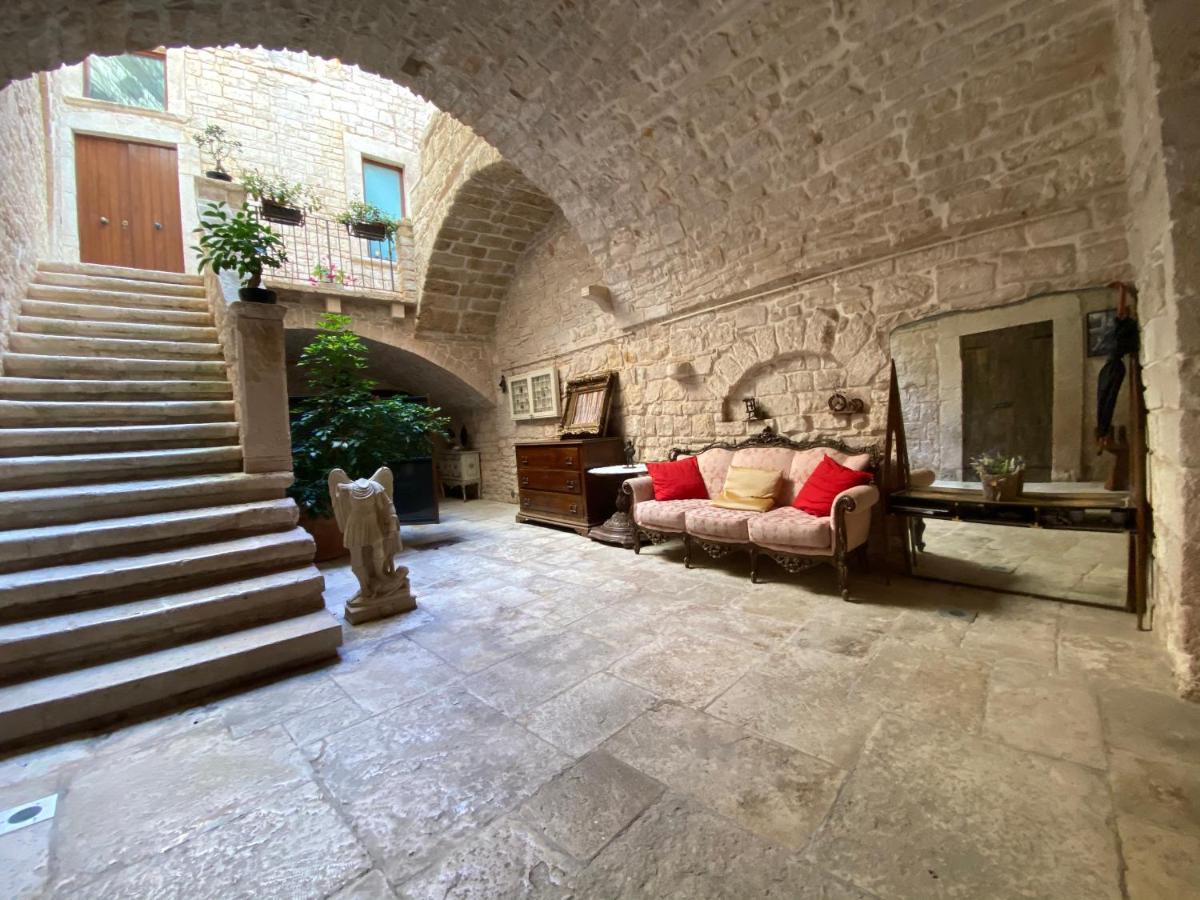 ジョヴィナッツォPalazzo Morola XIV Centuryアパートメント エクステリア 写真