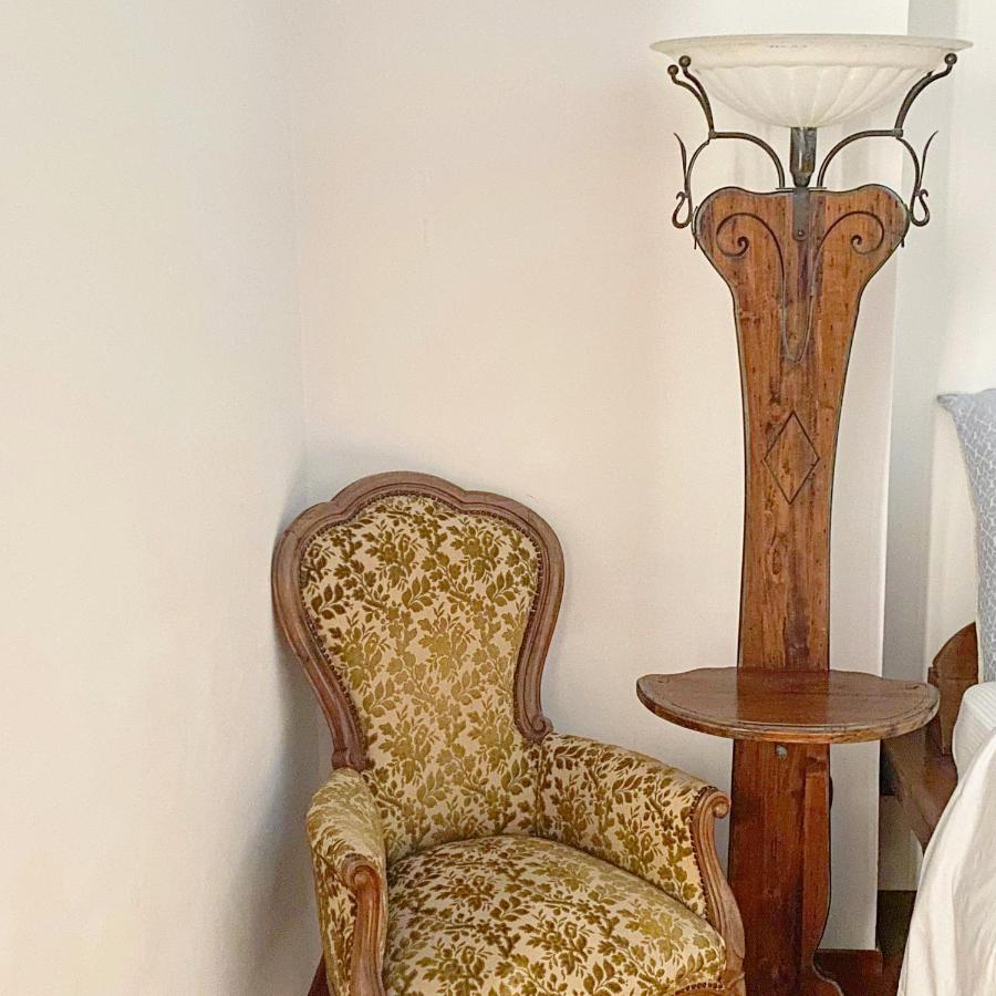 ジョヴィナッツォPalazzo Morola XIV Centuryアパートメント エクステリア 写真