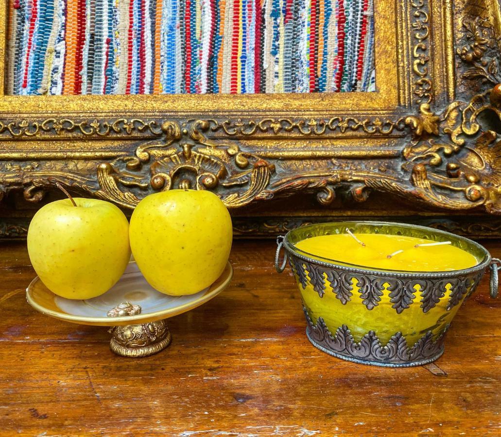 ジョヴィナッツォPalazzo Morola XIV Centuryアパートメント エクステリア 写真